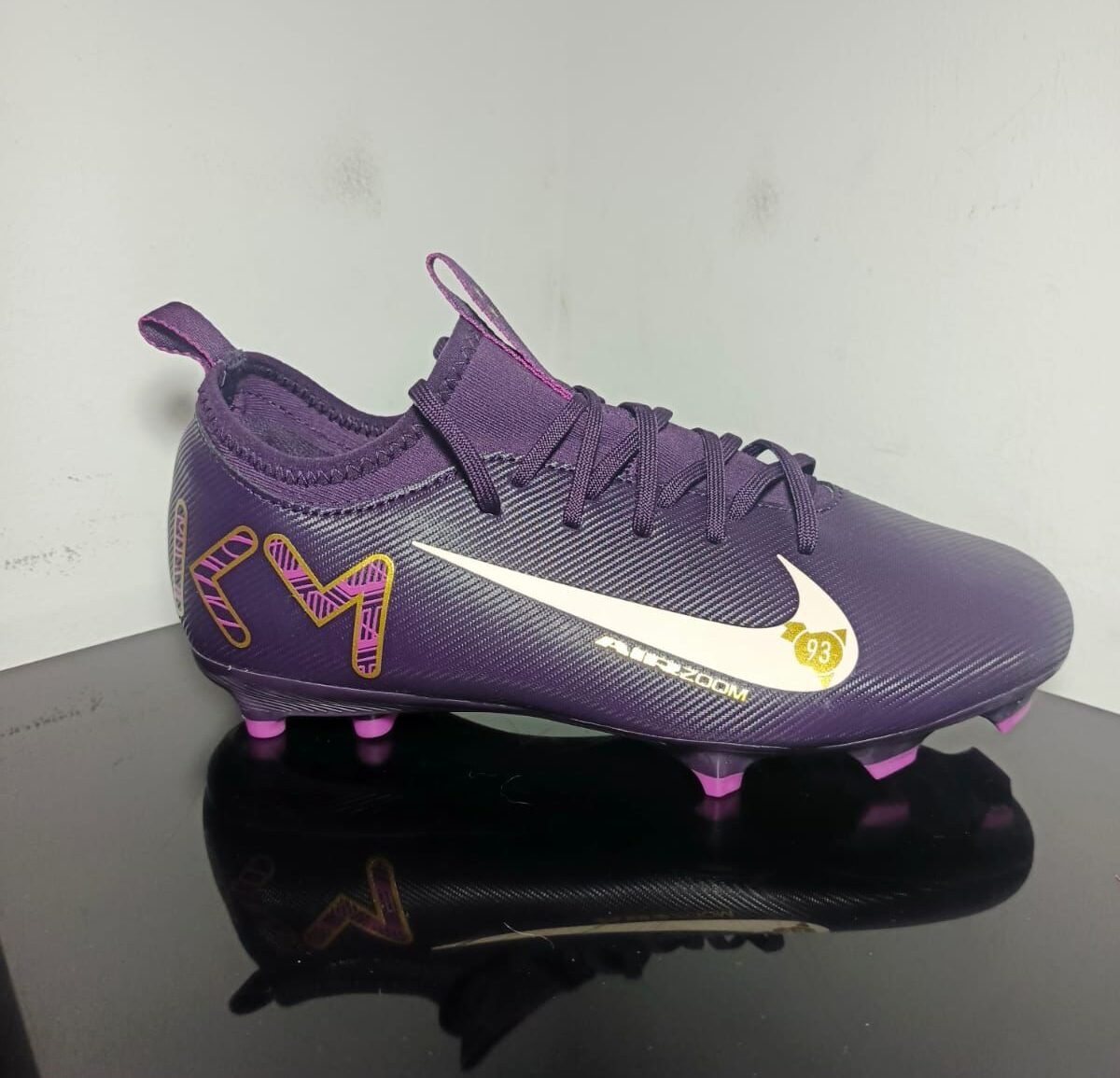 Pupos Nike Mercurial Academy